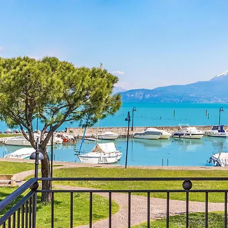 Apartment I Mosaici By Wonderful Italy Sirmione